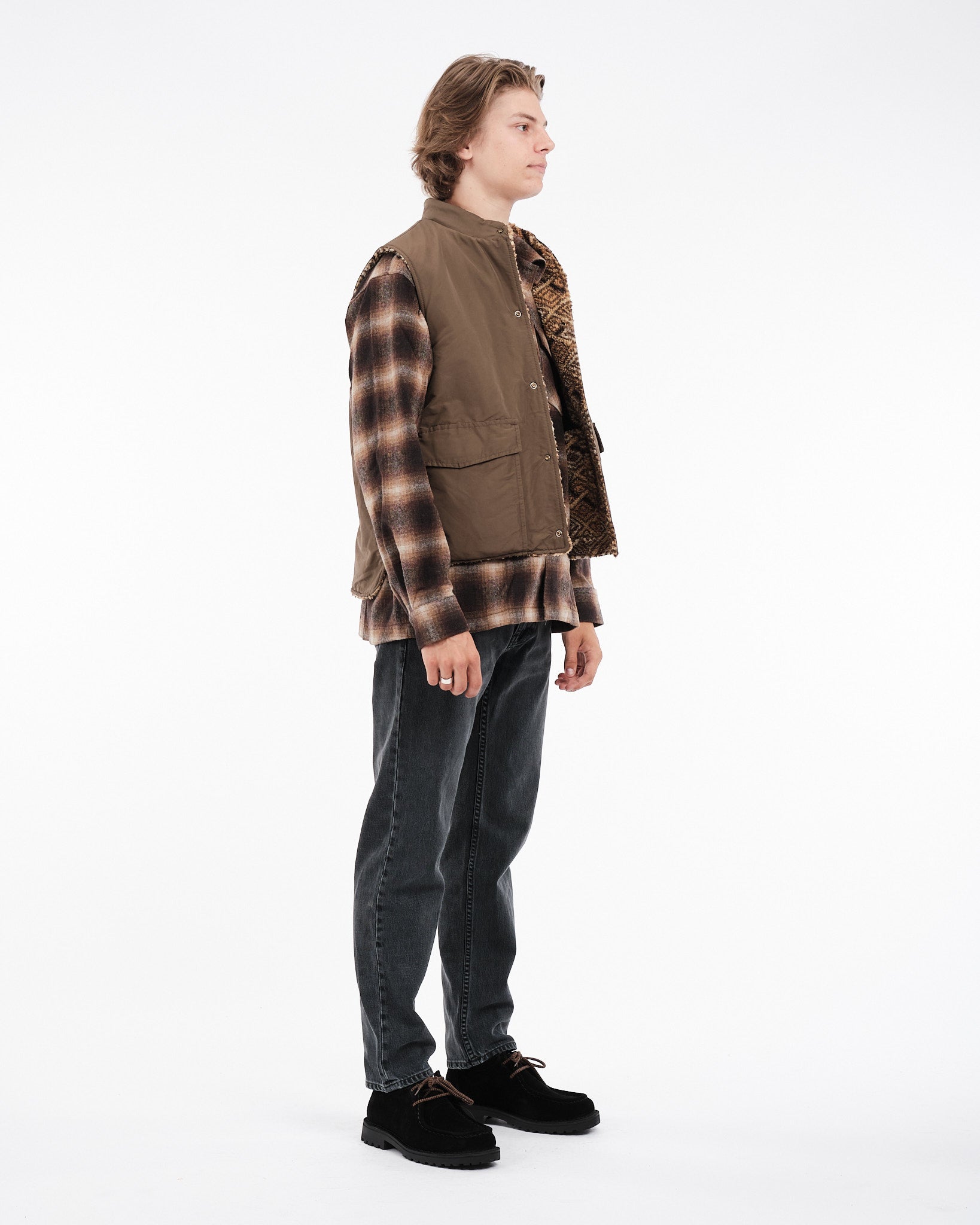 60/40 CLOTH REVERSIBLE VEST ARMY GREEN by orSlow - Meadow