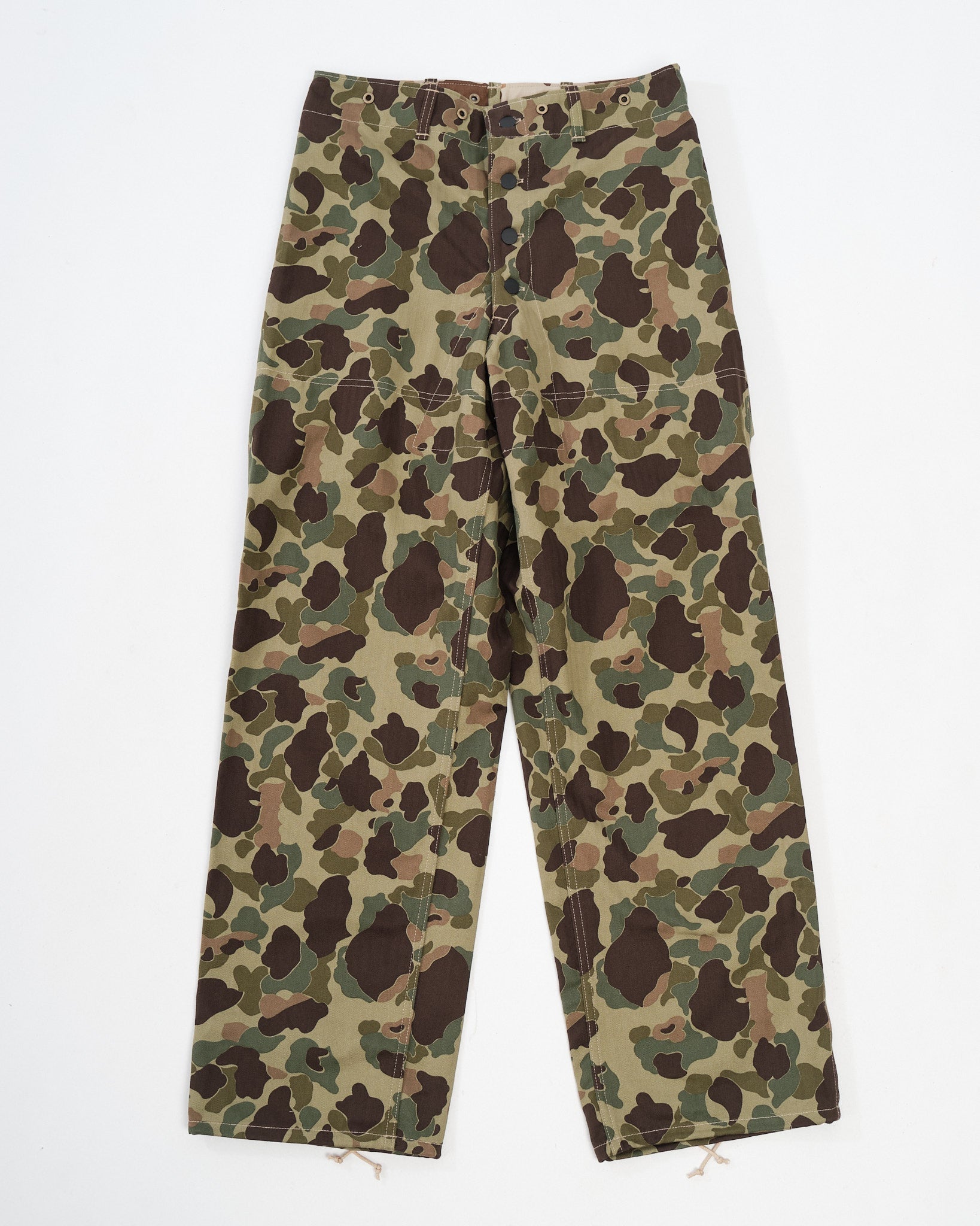 MP26001 P1944 REVERSIBLE FROGSKIN CAMOUFLAGE TROUSERS GREEN | Meadow