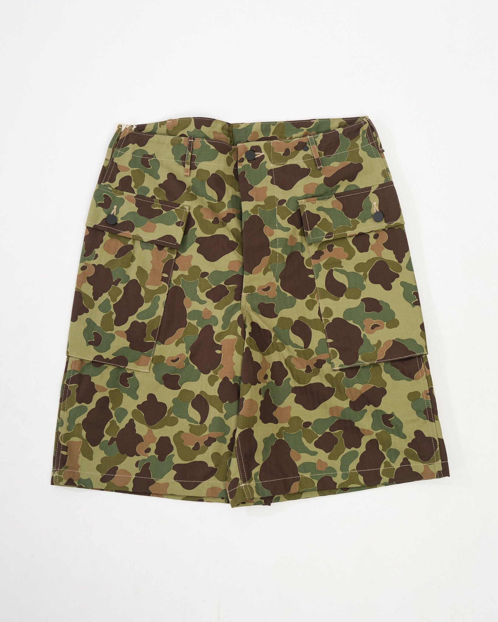 THE REAL MCCOYS | MP26002 REVERSIBLE FROGSKIN CAMOUFLAGE SHORTS