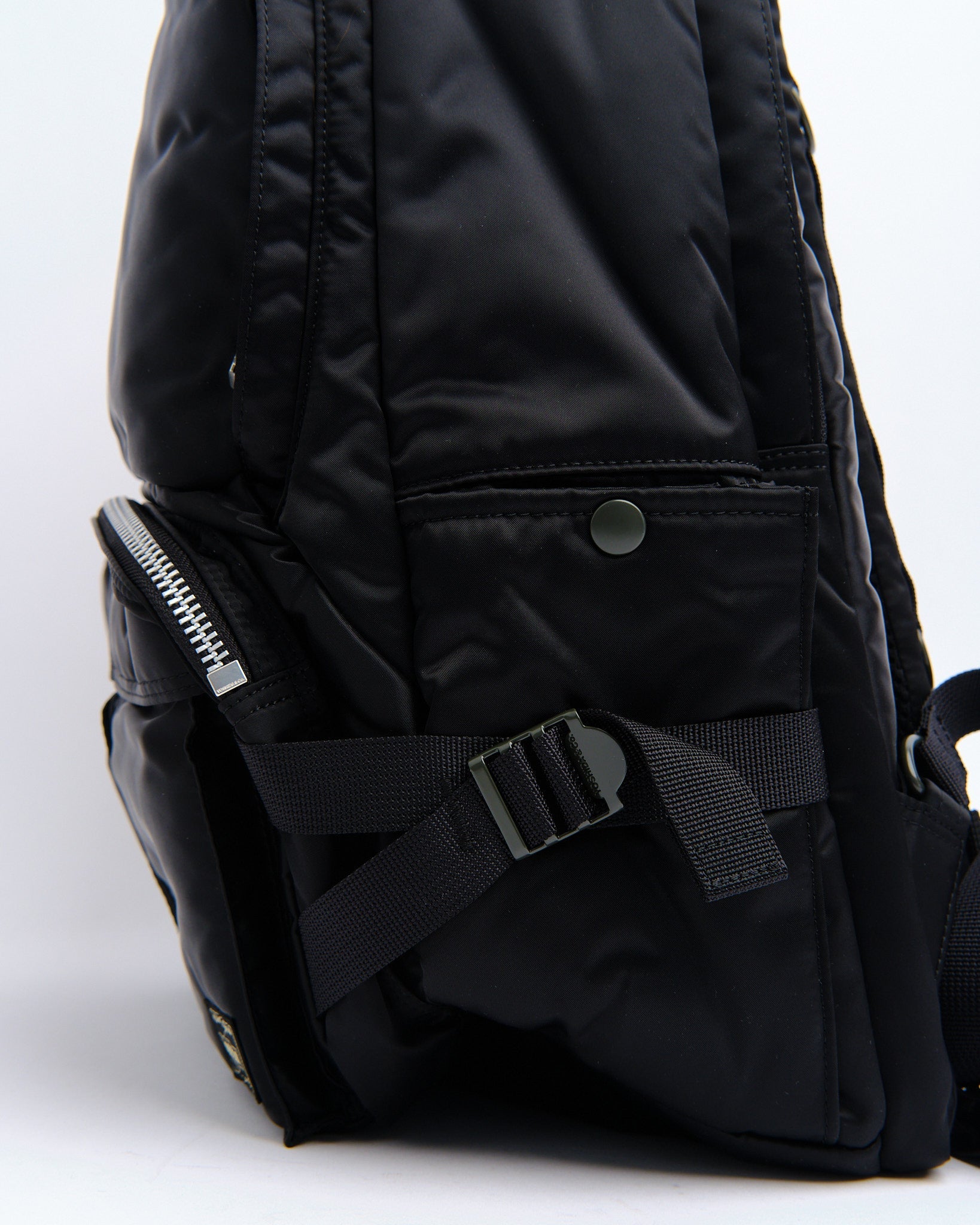 Porter by Yoshida | New Tanker Daypack (L) Black | Meadow