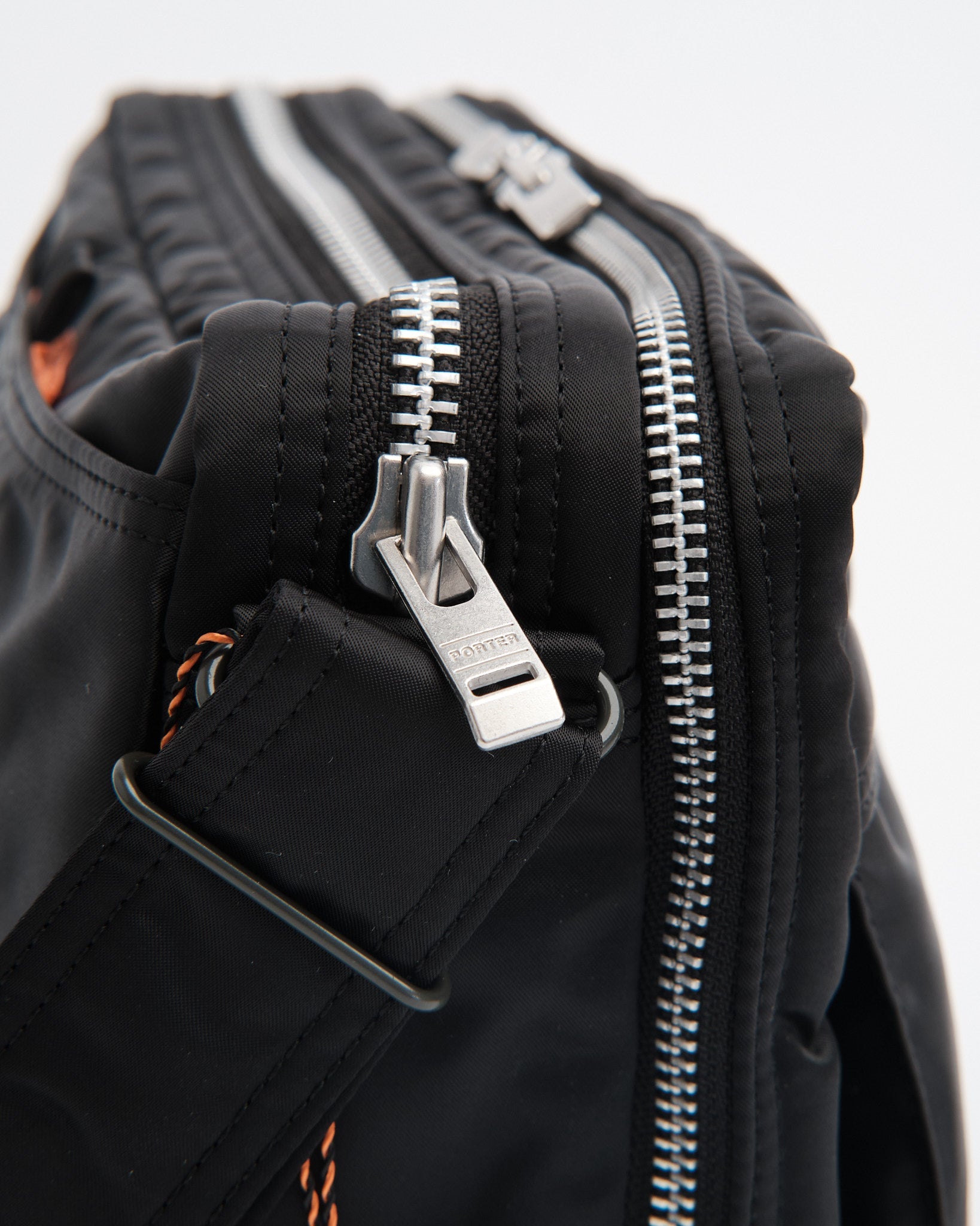 porter | New Tanker Sling Bag W Zip Black | meadow