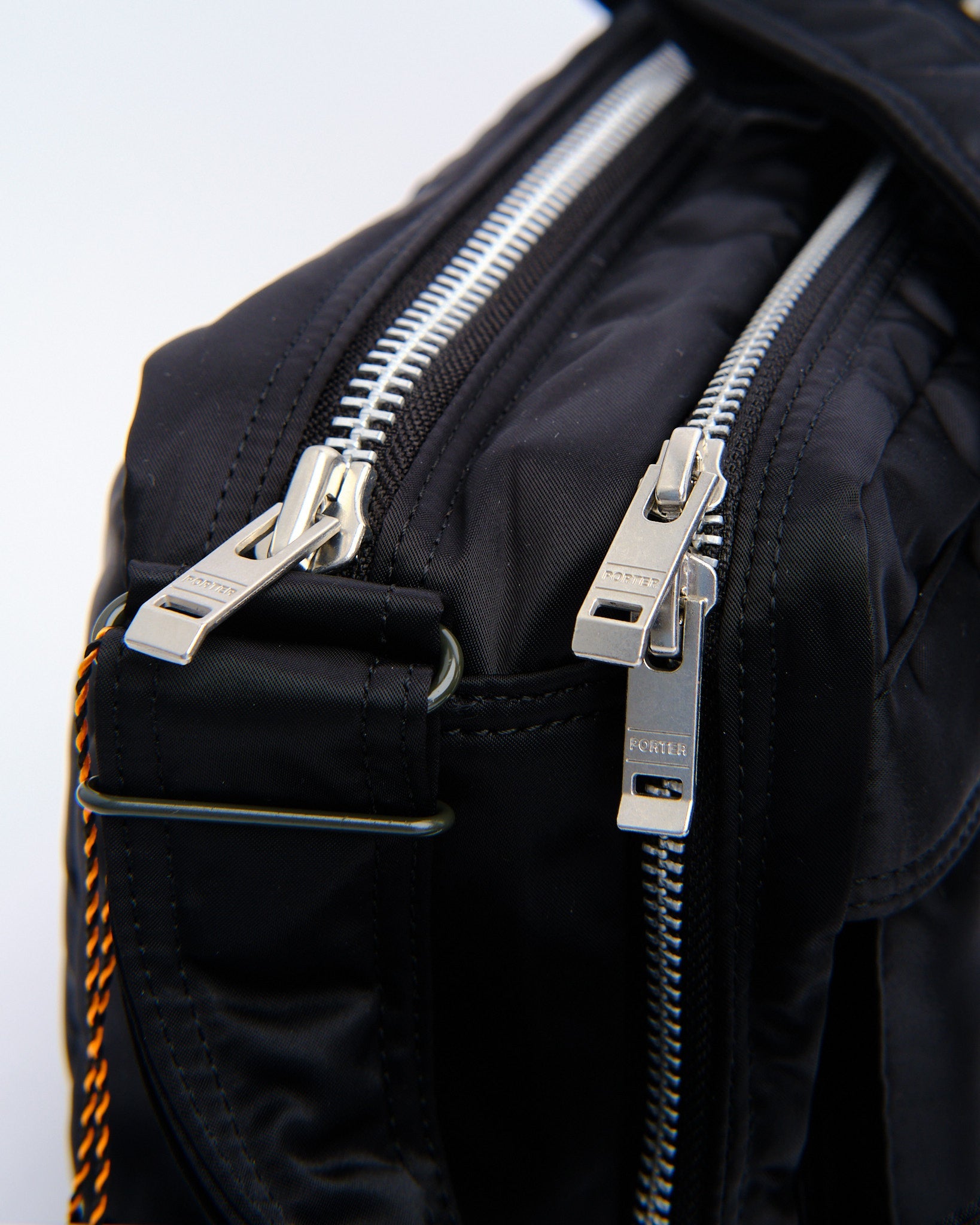 PORTER TANKER　SLING BAG W zip L　ブラック TANKER SLING BAG W zip(L)-タンカースリングバッグダブルジップ(L