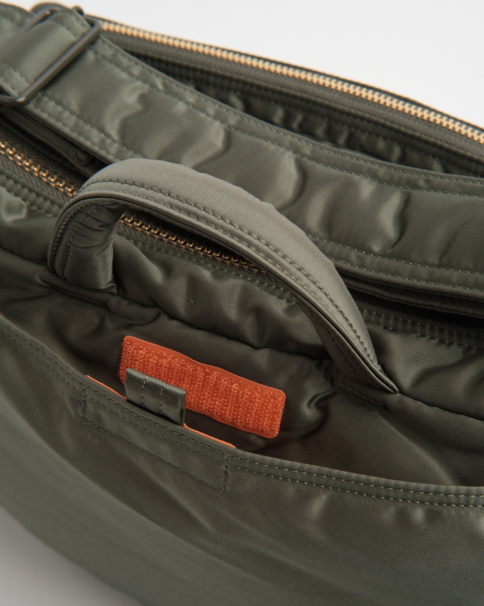 porter | Tanker Sling Bag W Zip (XL) Sage Green | meadow