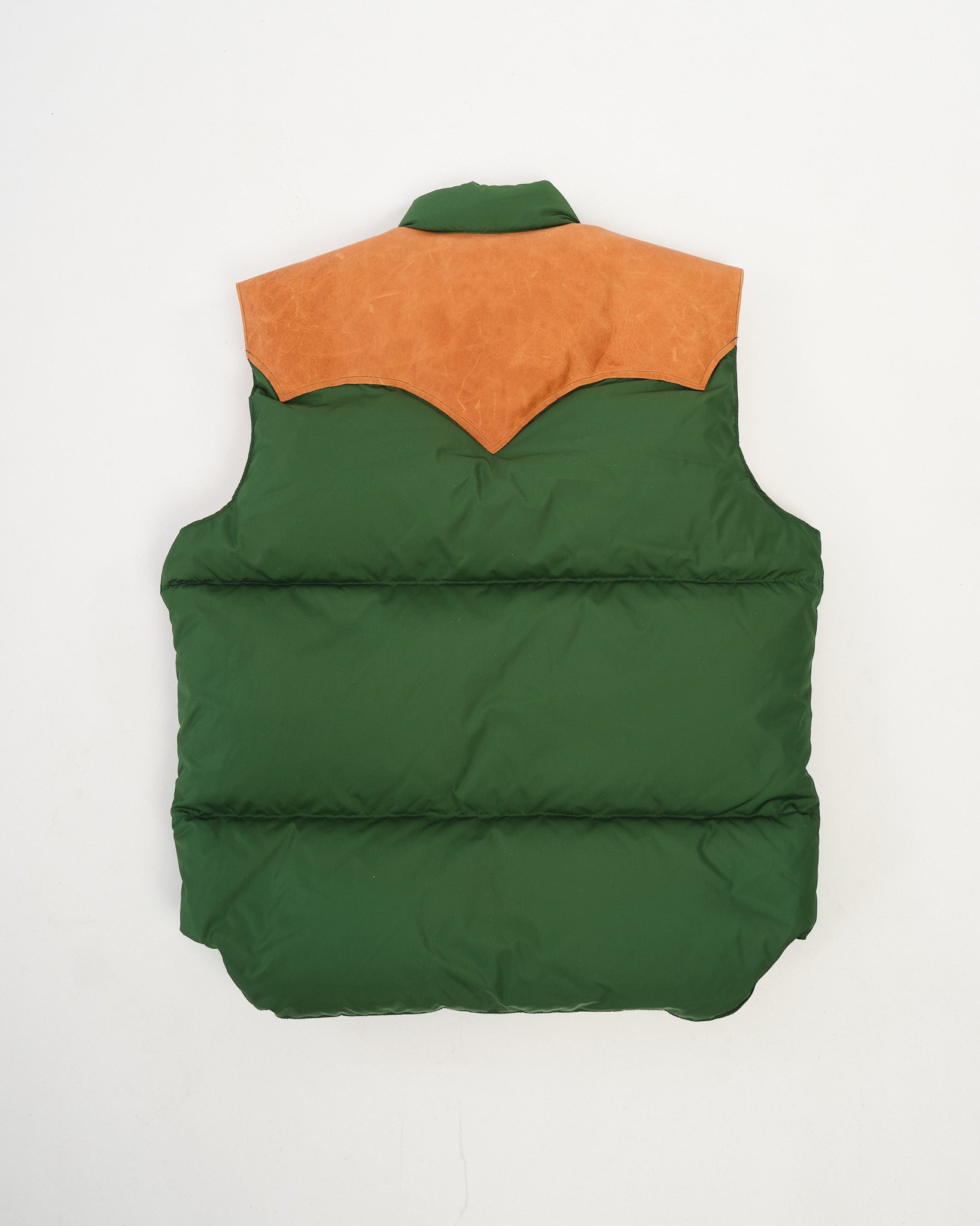 ROCKY MOUNTAIN × WAREHOUSE NYLON DOWN VEST Bottle Green by