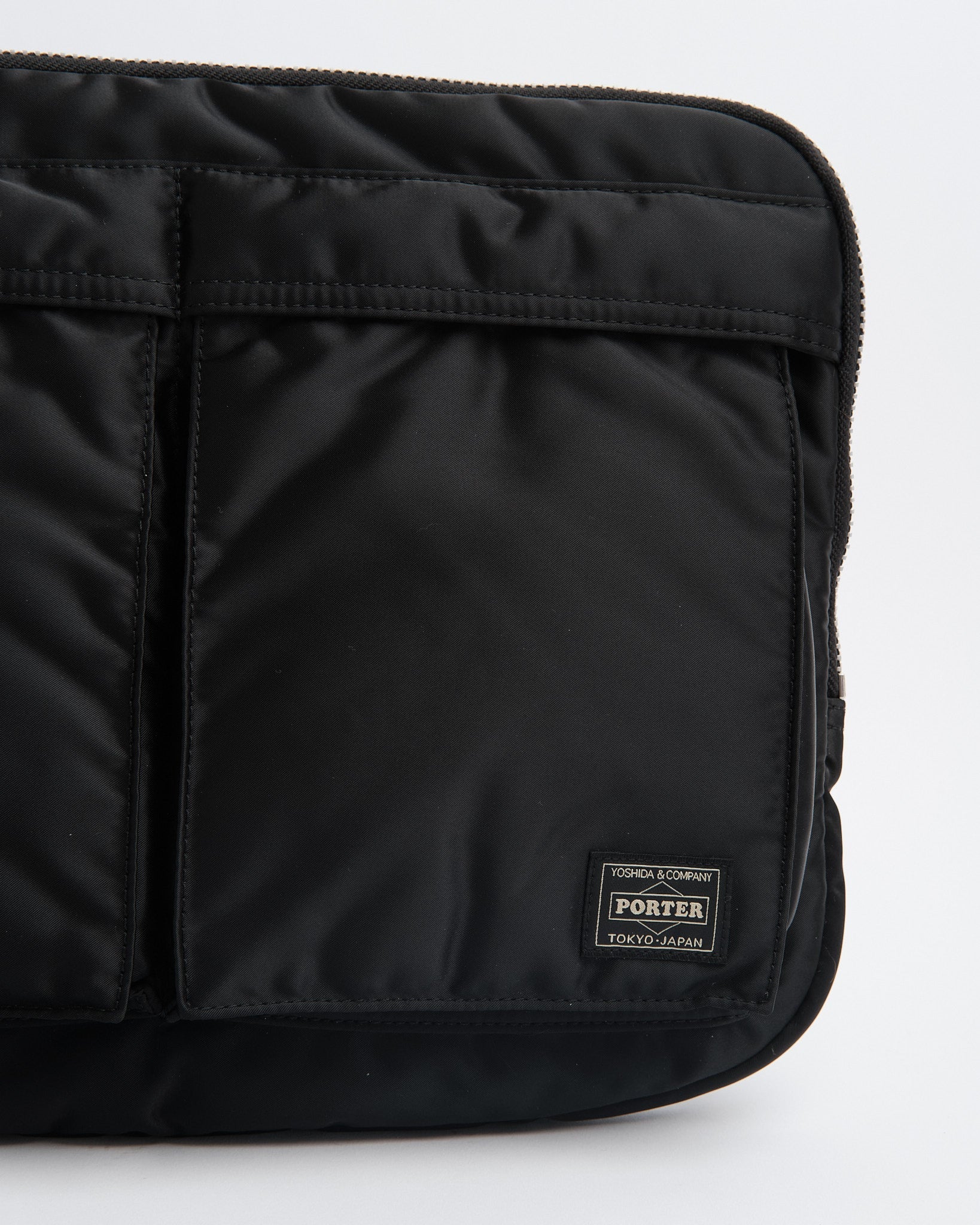 porter | TANKER Document Case Black | meadow