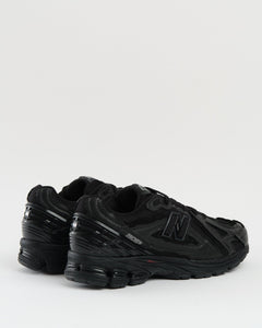 1906 PROTECTION PACK BLACK M1906DF from New Balance - photo №4. New Footwear at meadowweb.com