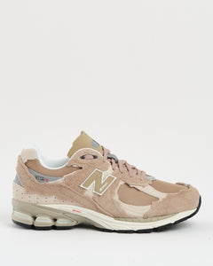 2002R Protection Pack DRIFTWOOD/TIMBER WOLF M2002RDL from New Balance - photo №1. New Footwear at meadowweb.com