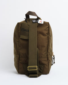 Force Sling Shoulder Bag Olive Drab from Porter by Yoshida - photo №4. New Bags at meadowweb.com