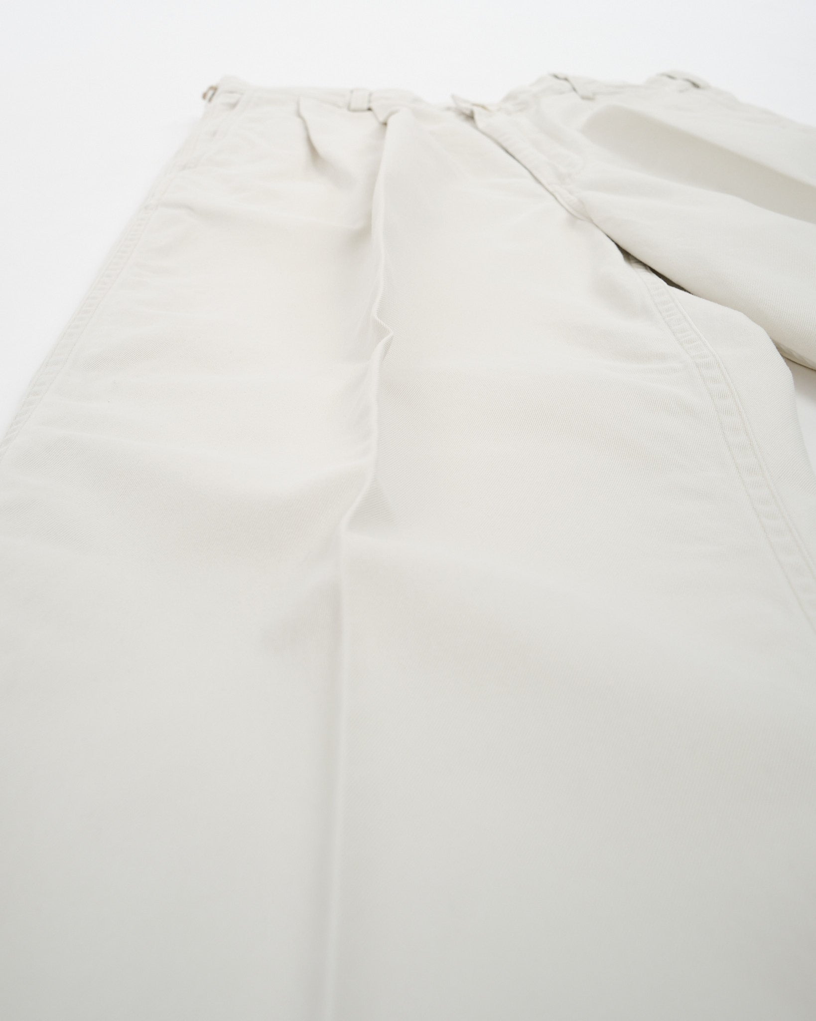 TWO TUCK WIDE TROUSERS IVORY - Meadow